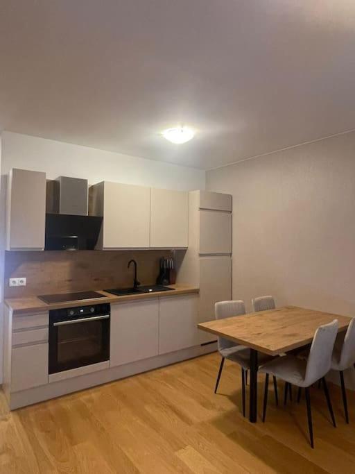 New Central Apartments Westbahnhof Βιέννη Εξωτερικό φωτογραφία