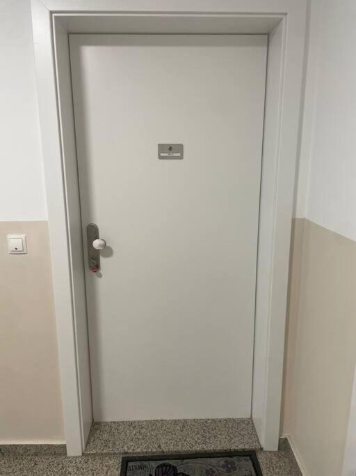 New Central Apartments Westbahnhof Βιέννη Εξωτερικό φωτογραφία