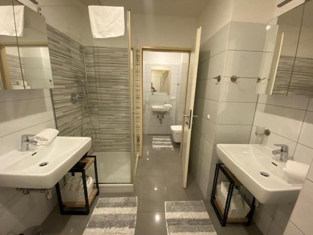 New Central Apartments Westbahnhof Βιέννη Εξωτερικό φωτογραφία